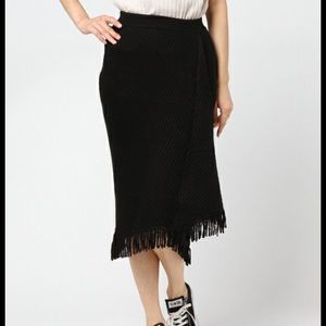 🆕 HP! Moussy Fringe Knit Skirt Black